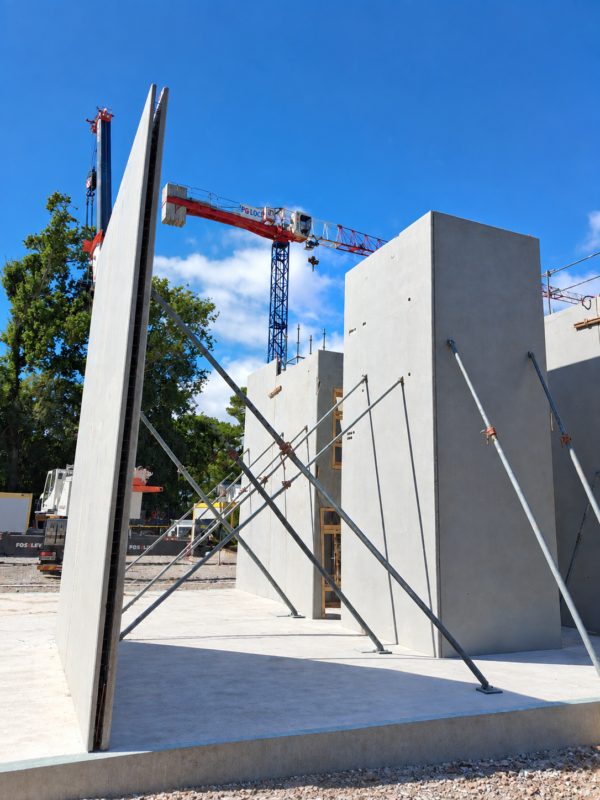 projet de restructuration, de surélévation et d'extension